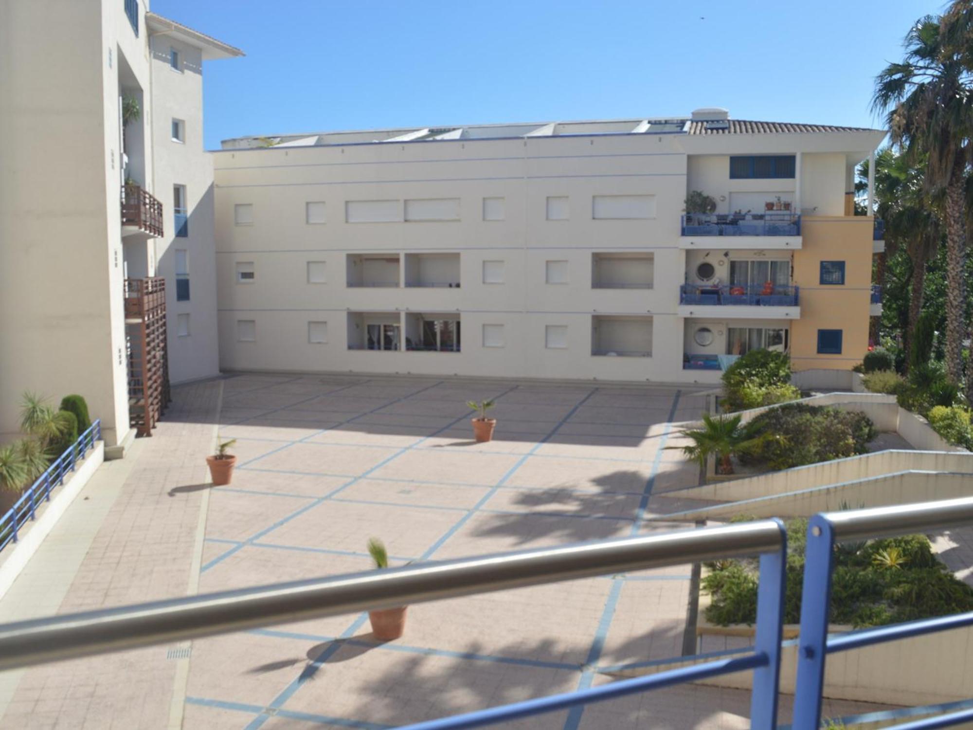 Climatise Avec Loggia Et Parking Proche Port - - Fr-1-226a-181 Appartement Fréjus