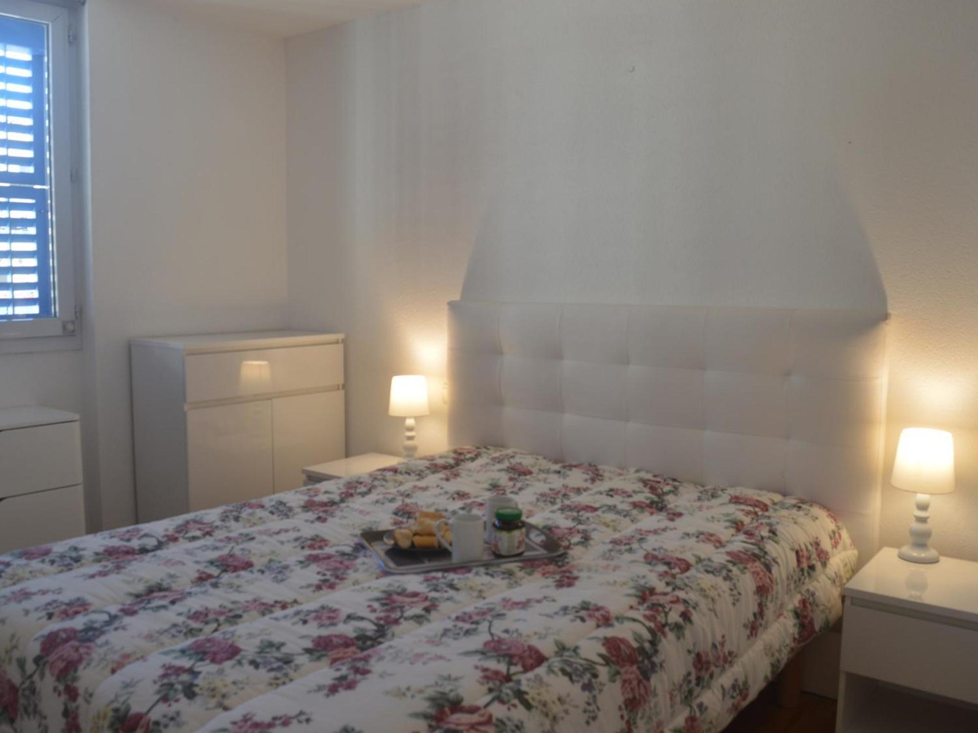 Climatise Avec Loggia Et Parking Proche Port - - Fr-1-226a-181 * Fréjus