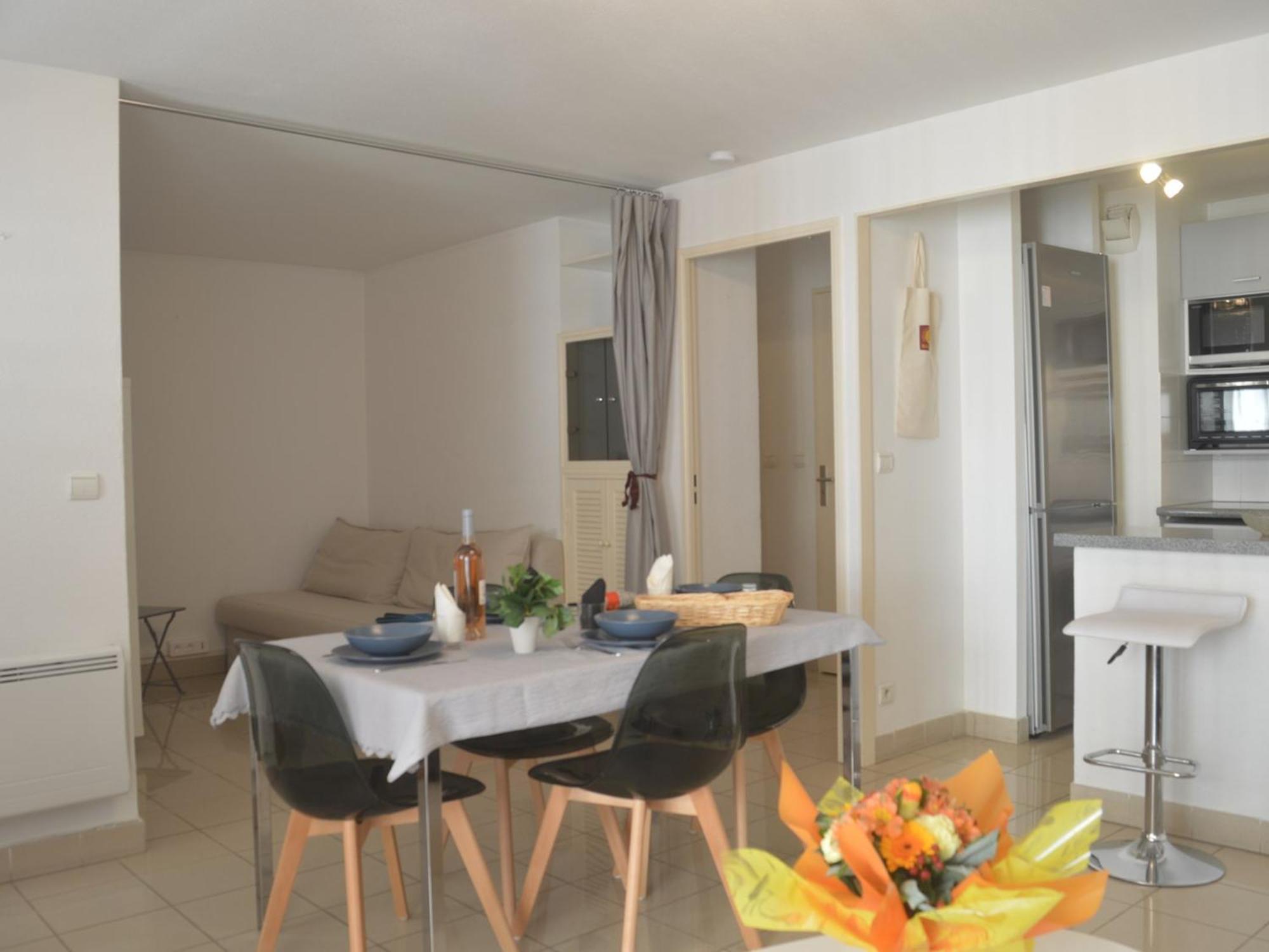 Climatise Avec Loggia Et Parking Proche Port - - Fr-1-226a-181 Appartement Fréjus